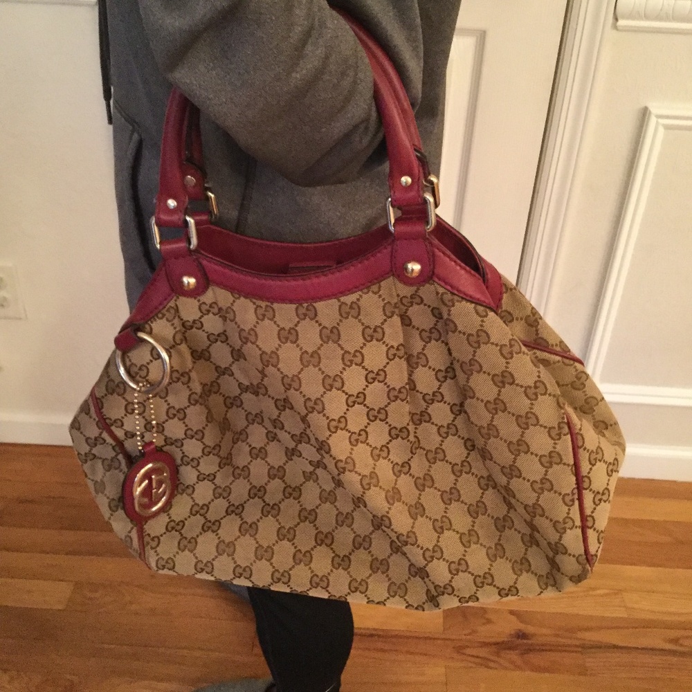 Gucci Sukey Handbag - Picture 8 of 8